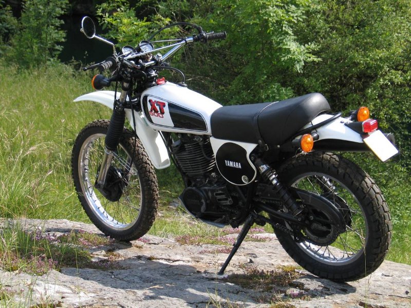 YAM XT ET XS 006-redim1200.jpg