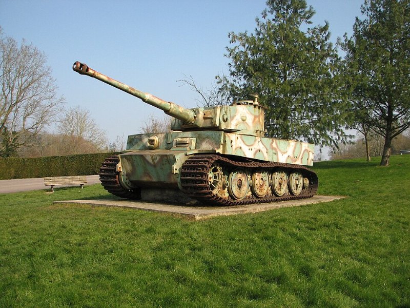 Char_Tigre_de_Vimoutiers_2012-02_2.JPG