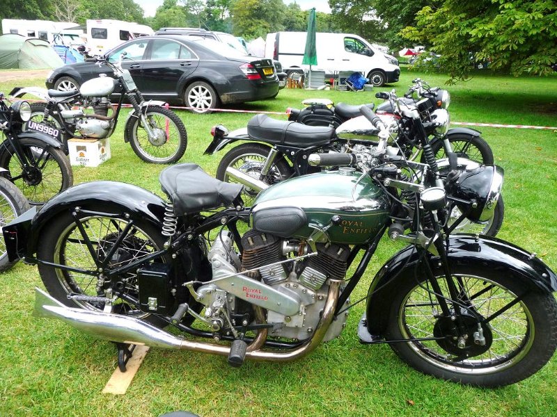 GB 2019 RE V-Twin profil D.JPG
