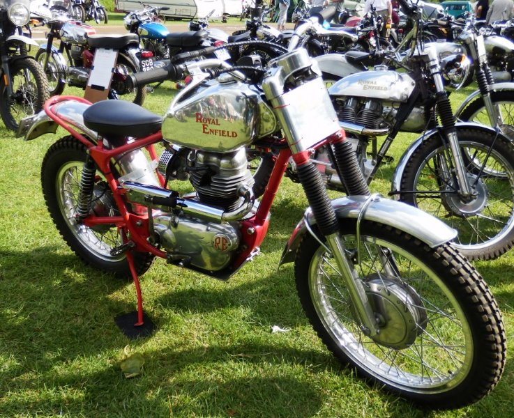 RE1962Crusader250trialnet.JPG
