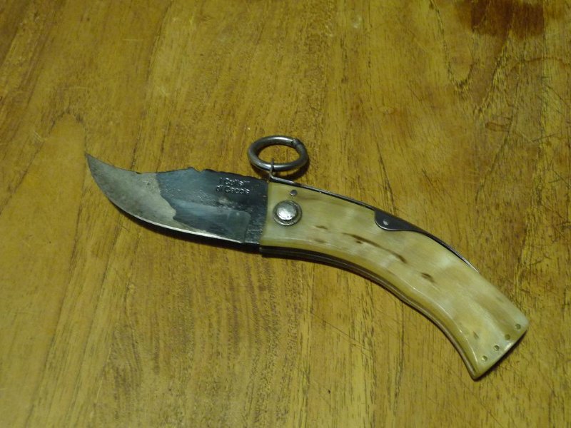 Corse I coutelli di caccia ouvert.JPG