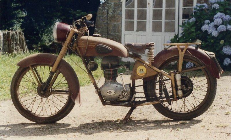 Motobec-Z-gche.jpg
