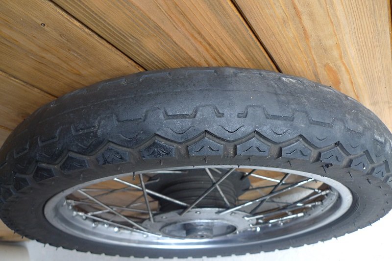 Dunlop K81 détails.JPG