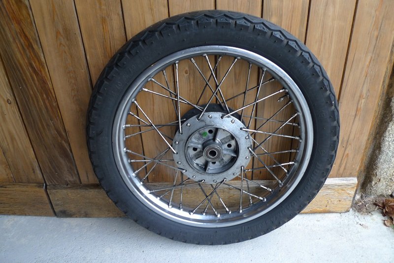 Dunlop K81 TT100 4.10 x 19.JPG