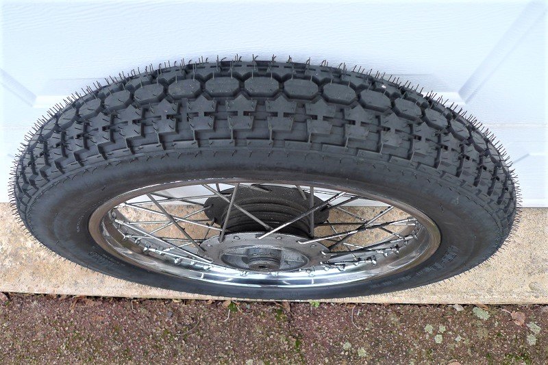 Mitas H02 détails.JPG