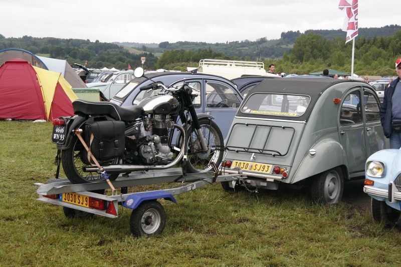 2CV +Bullet comp.JPG