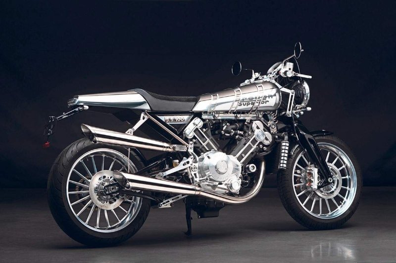 S0-brough-superior-rend-hommage-a-bert-le-vack-661024.jpg