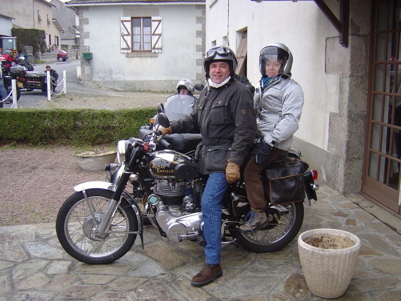 Jean-Luc et Ginette - Gelée Royale 2006.JPG