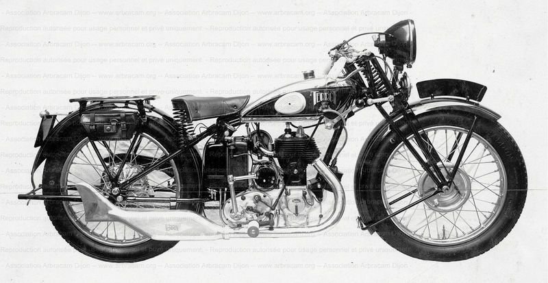 l_350-hml-1933-droit-copie.jpg