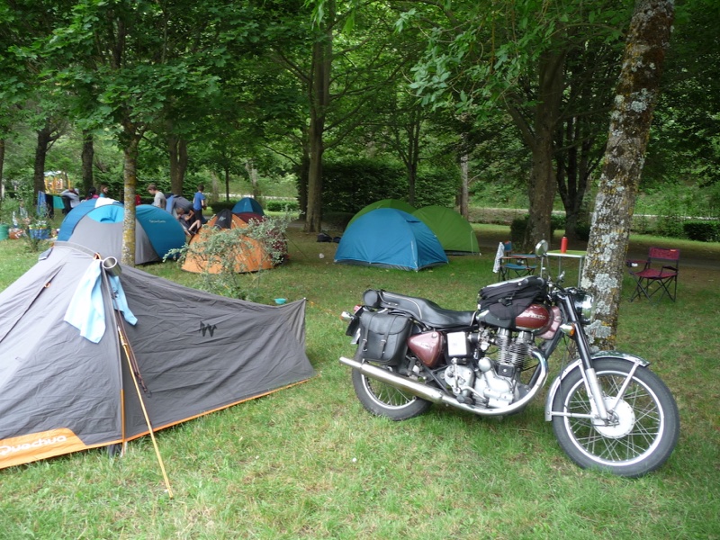 Ma Bullet au camping.JPG