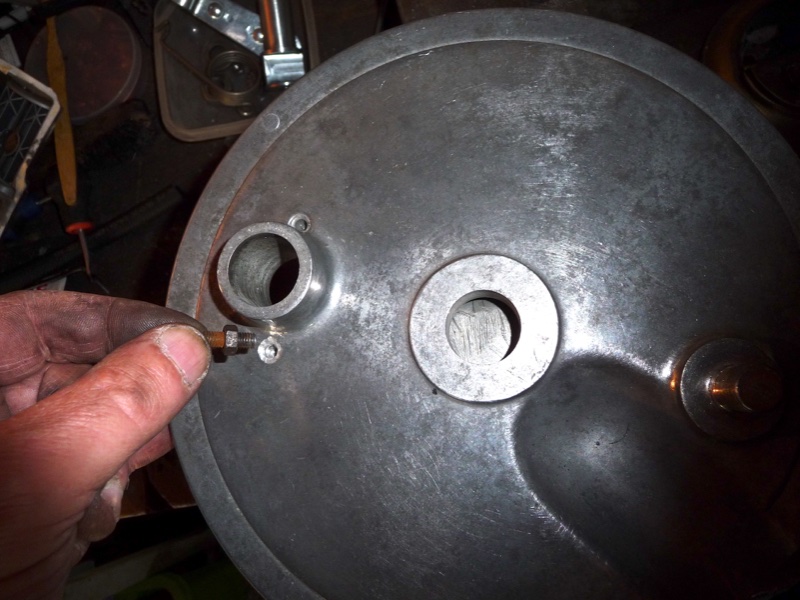 ajustage goujon de ressort.JPG