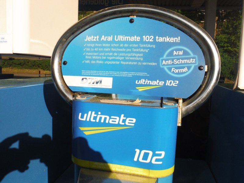 Ultimate 102.jpg