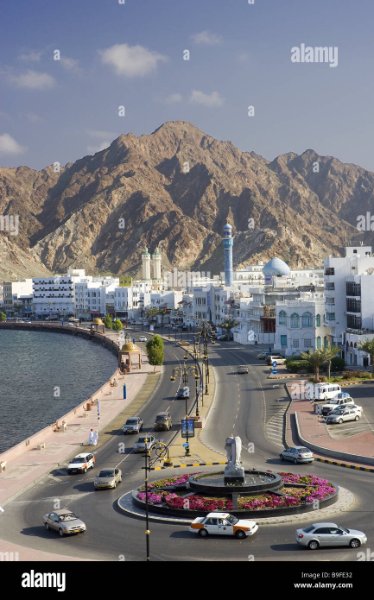 oman-mascate-baie-dhow-sultanat-paysage-de-rue-vue-sur-la-ville-capitale-de-la-ville-des-constructions-batiments-maisons-promenade-promenade-harbour-b9fe32.jpg