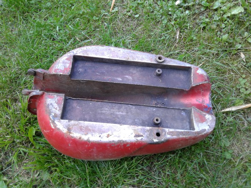 2 pattes butois AV basses.jpg