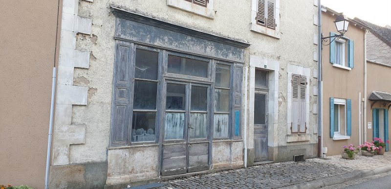 Devanture ancienne à St Gaultier - 2.jpg