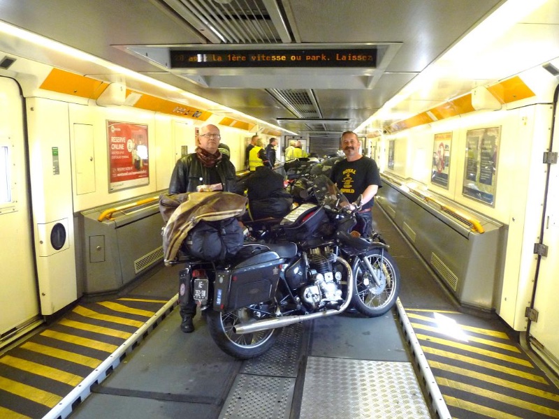 GB 2019 Pryt, moi et la Bullet 1957 dans le Shuttle.JPG