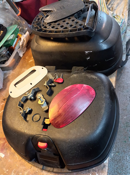 Attaché-case avant.jpg