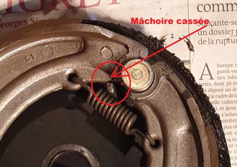 Mâchoire de frein arrière cassée.jpg