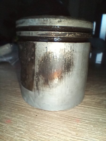 Piston 1.jpg