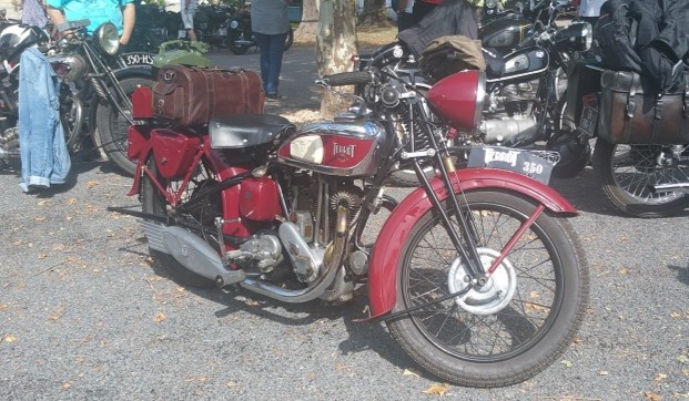 Terrot 350 HSS 1936.jpg