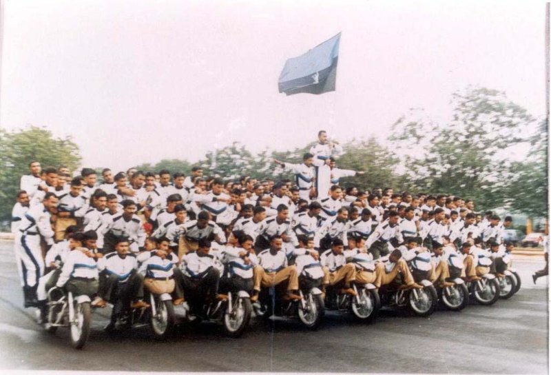 0099pyramidhumaine royalenfield.jpg