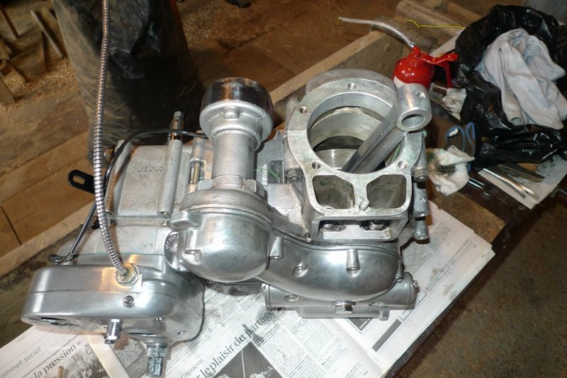 Démontage Mai 2013 et ajout reniflard BV.JPG