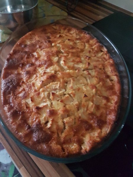 clafoutis pommes et amandes pilées.jpg