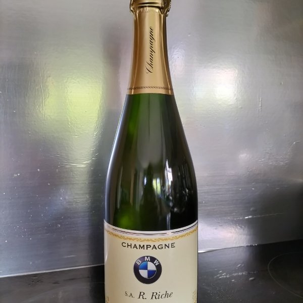 champagne.jpg