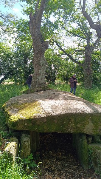 dolmen 2.jpg